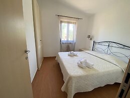 Apartment With Communal Pool