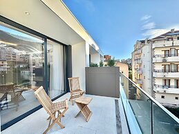 Luxury Apartments Onia
