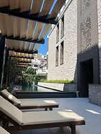 Luxury Apartments Onia