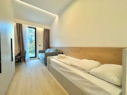 Luxury Apartments Onia