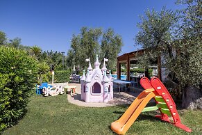 Apartment in Vieste With Garden