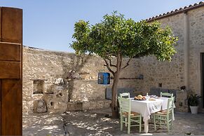 Villa Helidona With Private Pool