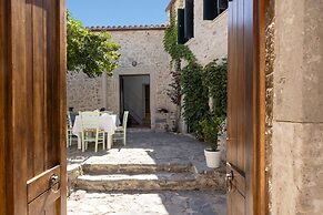 Villa Helidona With Private Pool