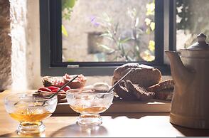 Villa Helidona With Private Pool