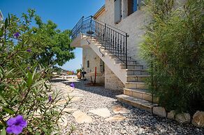 Bee Tree Villa in Corfu