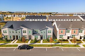 Chic 6 Bedroom Solara Home Pool and Themed Rooms