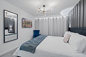 Chic 6 Bedroom Solara Home Pool and Themed Rooms