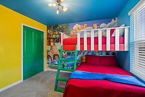 Chic 6 Bedroom Solara Home Pool and Themed Rooms