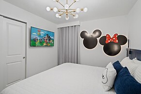 Chic 6 Bedroom Solara Home Pool and Themed Rooms