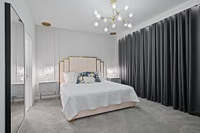 Chic 6 Bedroom Solara Home Pool and Themed Rooms