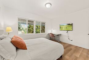 Parkside Escape Oasis in Bellevue fully fenced