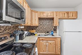 Parkside Escape Oasis in Bellevue fully fenced