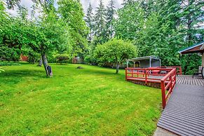 Private park in a cozy home next to I-90 huge yard