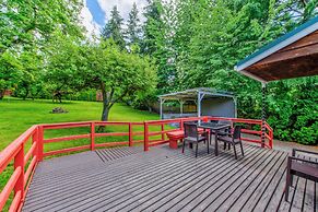 Private park in a cozy home next to I-90 huge yard