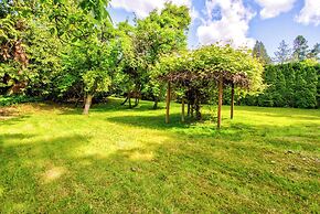 Private park in a cozy home next to I-90 huge yard