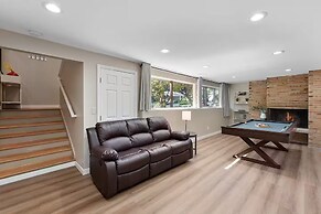 Stylish & Spacious Retreat in Downtown Bellevue