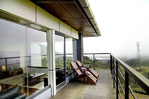 IBEX STAYS AND TRAILS VALPARAI TALE ROCK