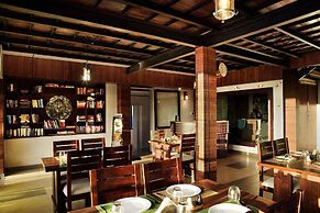 IBEX STAYS AND TRAILS VALPARAI TALE ROCK