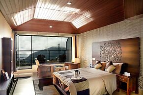 IBEX STAYS AND TRAILS VALPARAI TALE ROCK