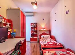 Luxury Apartment Okrug Gornji With Sea View and Pool