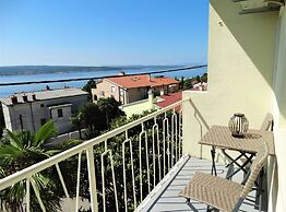 Crikvenica Tranquil and Stylish Apartments With Sea View