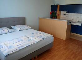 Cozy Crikvenica Apartments With Sea View and Balcony