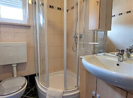 Cozy Crikvenica Apartments With Sea View and Balcony