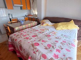 Elegant Apartments With Sea View and Balcony