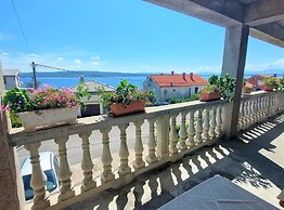 Elegant Apartments With Sea View and Balcony
