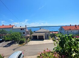 Elegant Apartments With Sea View and Balcony