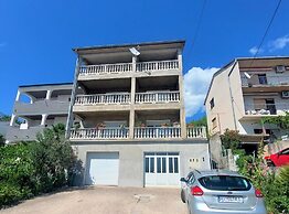Elegant Apartments With Sea View and Balcony