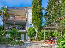 Contemporary Crikvenica Apartments With Private Parking