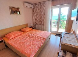 Sleek and Serene Rooms Crikvenica