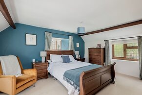 Tom Callows Gorgeous Cottage Oxfordshire