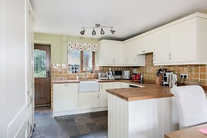 Tom Callows Gorgeous Cottage Oxfordshire