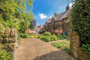 Tom Callows Gorgeous Cottage Oxfordshire