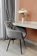 The Horizon Groove Hotel