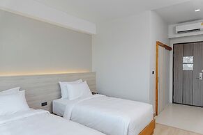 The Horizon Groove Hotel