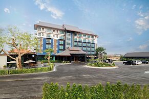 The Horizon Groove Hotel