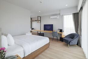 The Horizon Groove Hotel