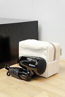 The Horizon Groove Hotel