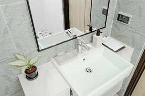 The Horizon Groove Hotel