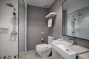 The Horizon Groove Hotel