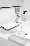 The Horizon Groove Hotel