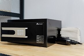 The Horizon Groove Hotel