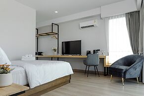 The Horizon Groove Hotel