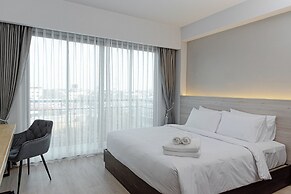 The Horizon Groove Hotel