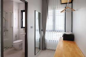 The Horizon Groove Hotel