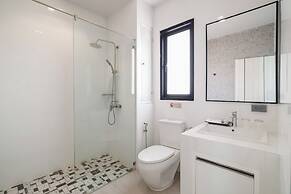 The Horizon Groove Hotel