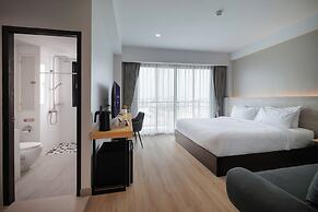 The Horizon Groove Hotel